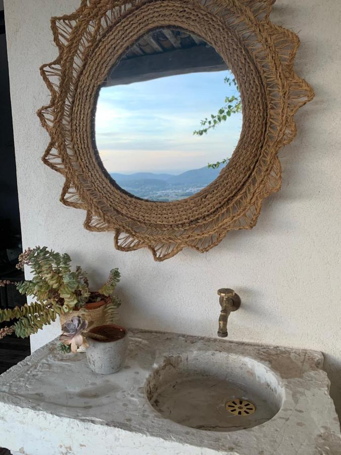 L'Oustaou Bello Visto Le Castellet  Bagian luar foto